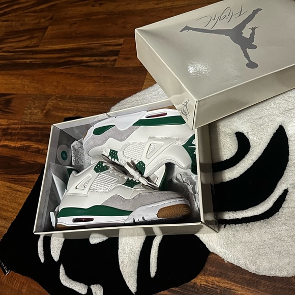 Jordan 4 SB ‘Pine Green’ - Picture 5 of 7